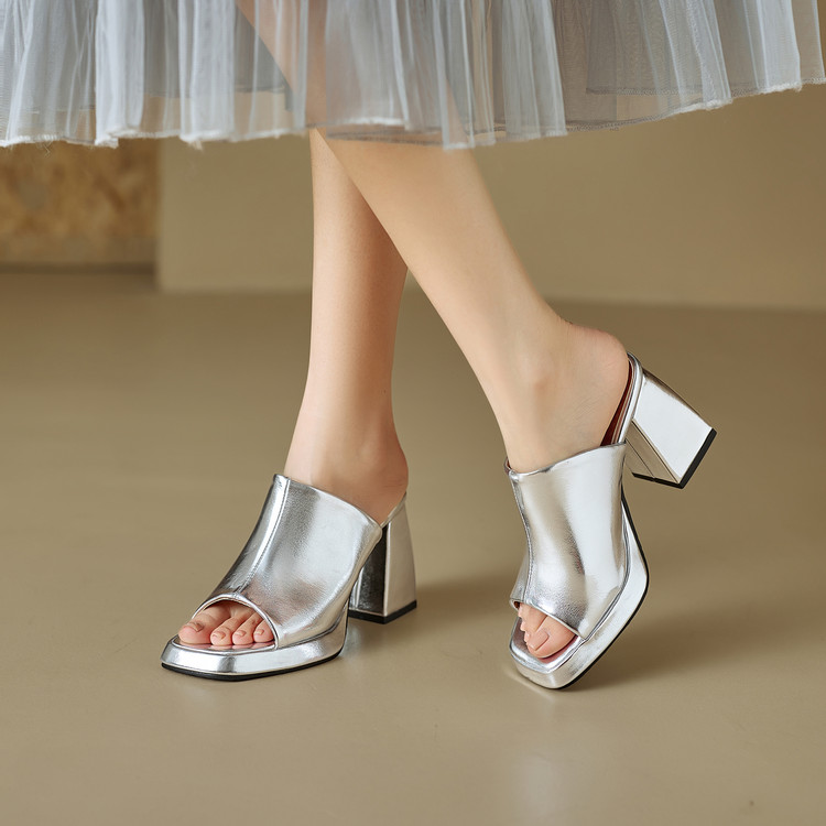 Women Fashion Trend 2026 - Im Sommer 2026 sind die neuen