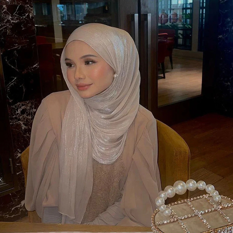 Women Fashion Trend 2026 - 2026 Neuerscheinung Schimmernder Seiden-Crinkle-Hijab-Schal Damen-Schals Einfarbige