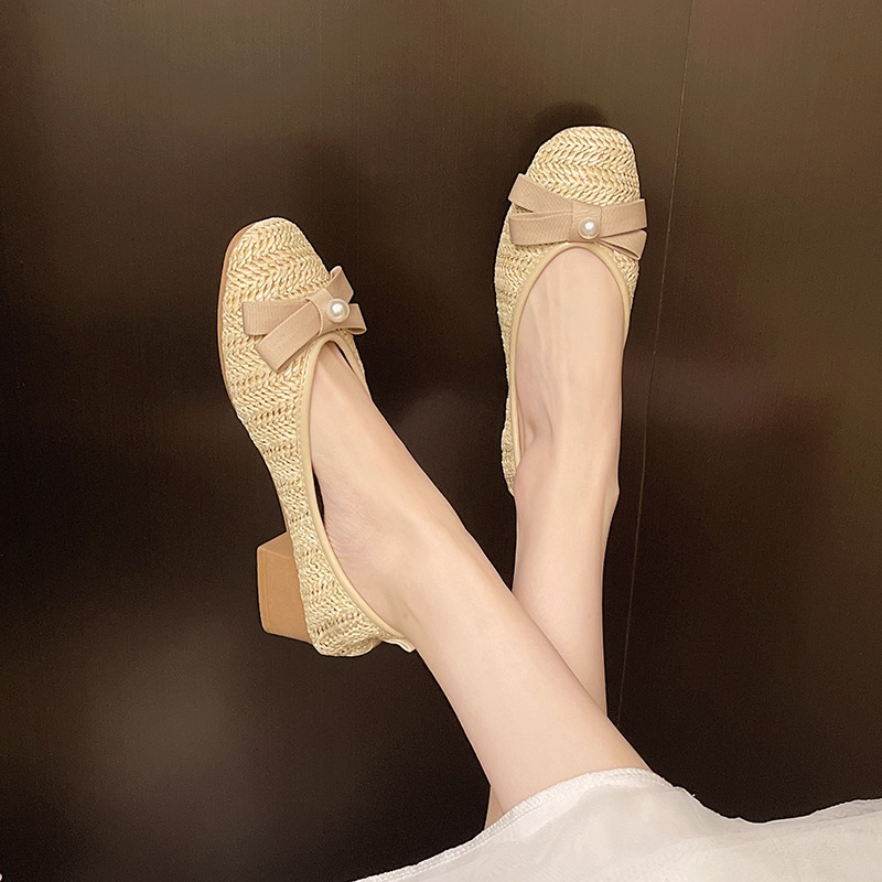 Flache Schuhe aus Luxus-Leder, – Women'S Fashion Trends 2025 Bewertung und Preis